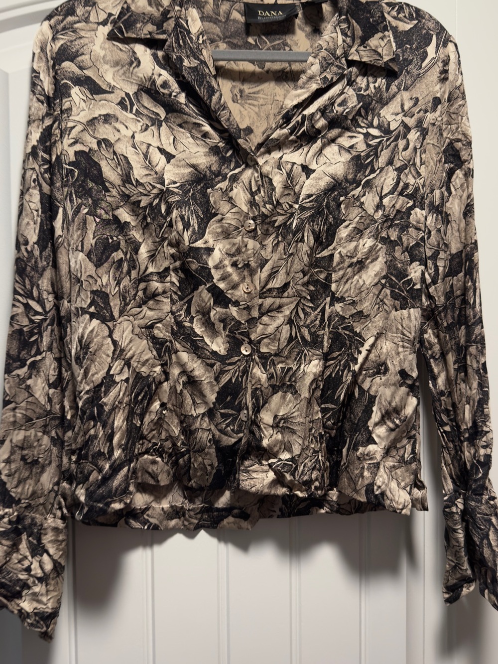 a.n.a Black and Cream Floral Button-Down Blouse